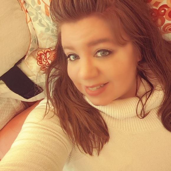 Hey there I'm Heather!!! - Picture 2 of 7